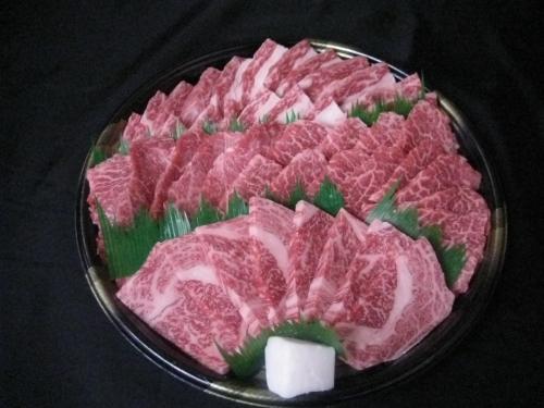 肉の日!29%OFF!堀坂牛焼肉BBQセット「ロース・カルビ・モモ」　1㎏入り3～4人前※冷凍